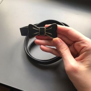 Black Belt with Enamel Bow Decoration Sz S